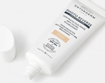 Солнцезащитный крем Photo Reverse для кожи с пигментацией,Light Beige – фото 1