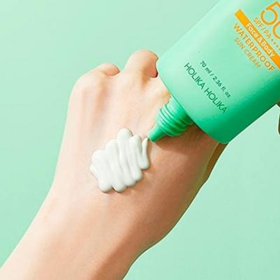 Солнцезащитный кремHolika Holika с алоэ Aloe Waterproof Sun Cream SPF 50+ PA ++++, 70 мл – фото 1